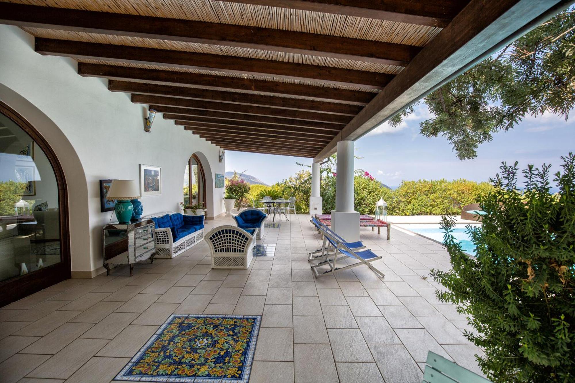 Sealight Villa Lipari - Vista E Piscina Exterior photo