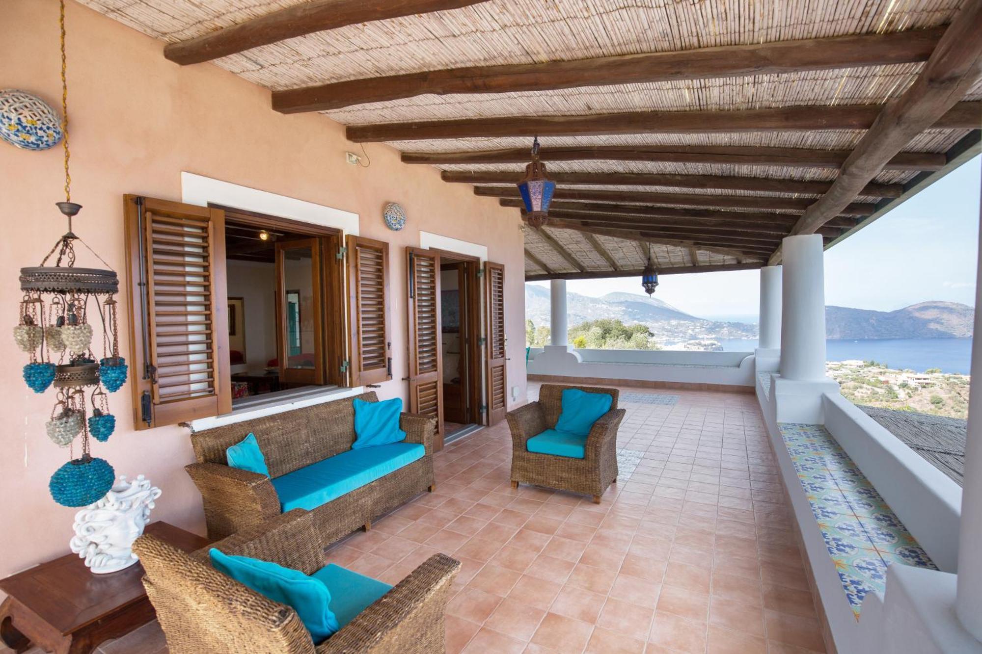 Sealight Villa Lipari - Vista E Piscina Exterior photo