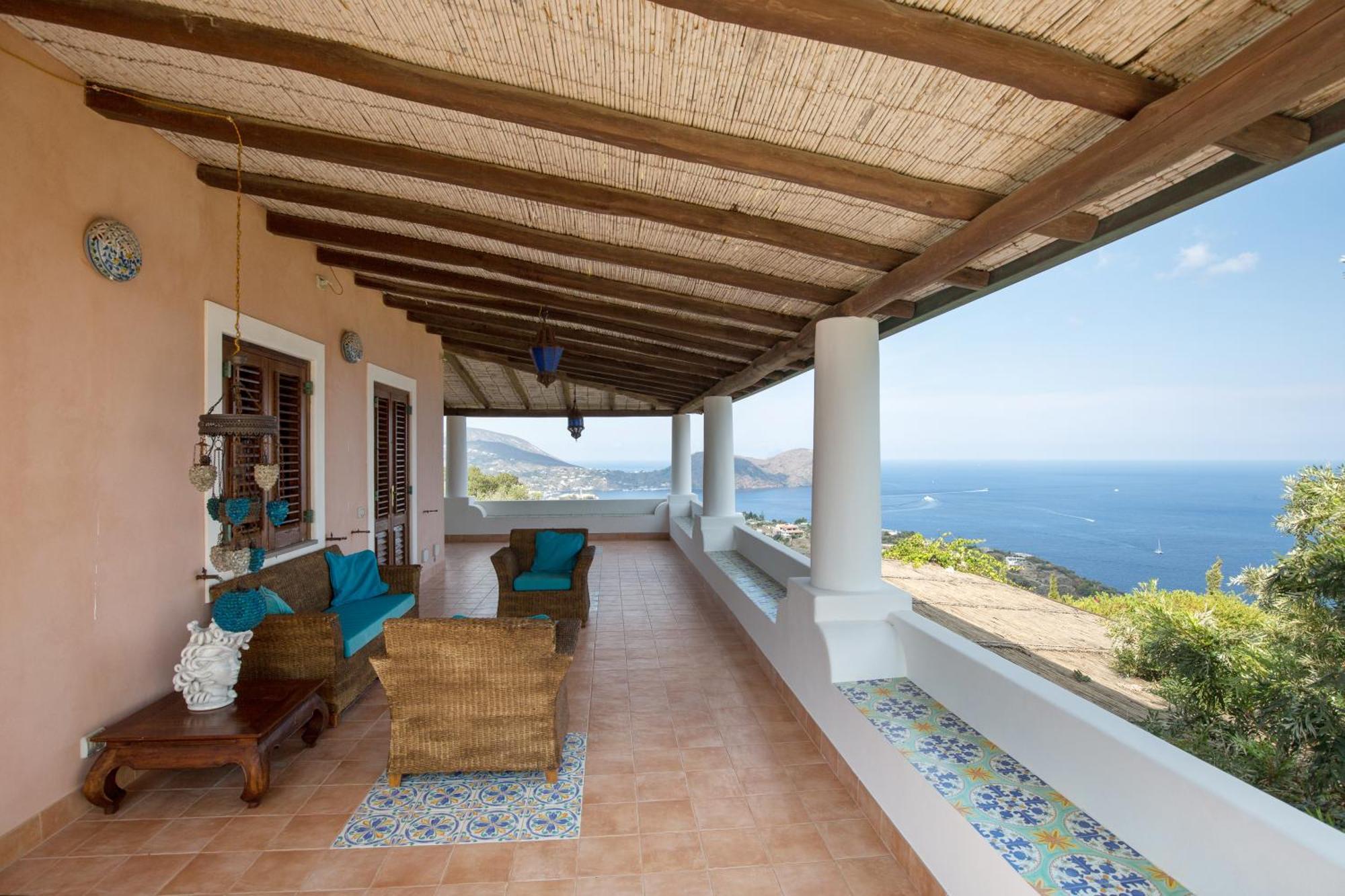 Sealight Villa Lipari - Vista E Piscina Exterior photo